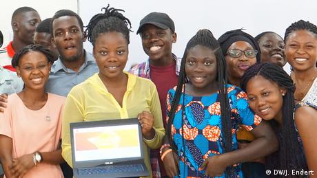 Students from Ghana Institute of Journalism (DW/J. Endert)