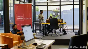 Impact Hub in Accra offers workspace for digital freelancer and startups | DW/J. Endert