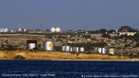 Flash-Galerie Öl- und Gasfabrik Angola