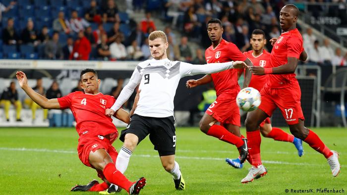 Fußball Länderspiel Deutschland - Peru (Reuters/K. Pfaffenbach)