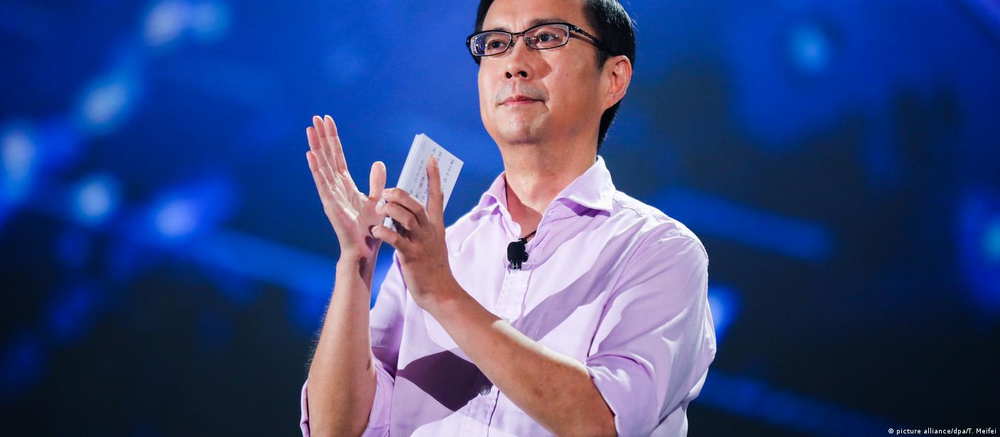 Who is the new Alibaba leader?