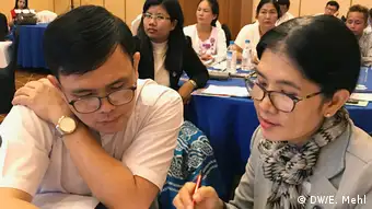 Myanmar - Konferenz zur Zukunft von Bürgerradios in Naypidaw
