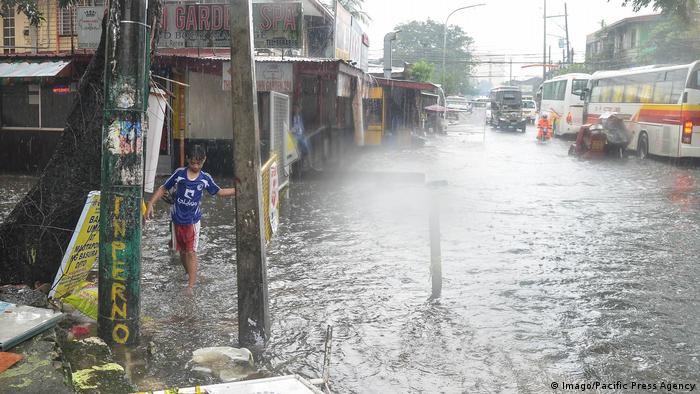 Tifón Mangkhut toca tierra en Filipinas | El Mundo | DW | 14.09.2018