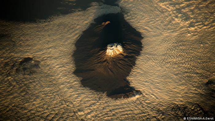 Килиманджаро из космоса