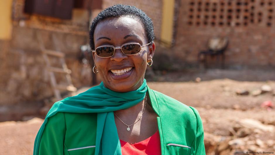 Ruanda Líder da oposição funda novo partido DW 12/11/2019