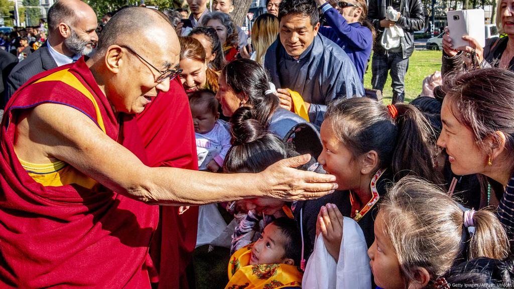 Dalai Lama Admits He Knew About Buddhist Teachers Sexual Abuse News Dw 16 09 2018