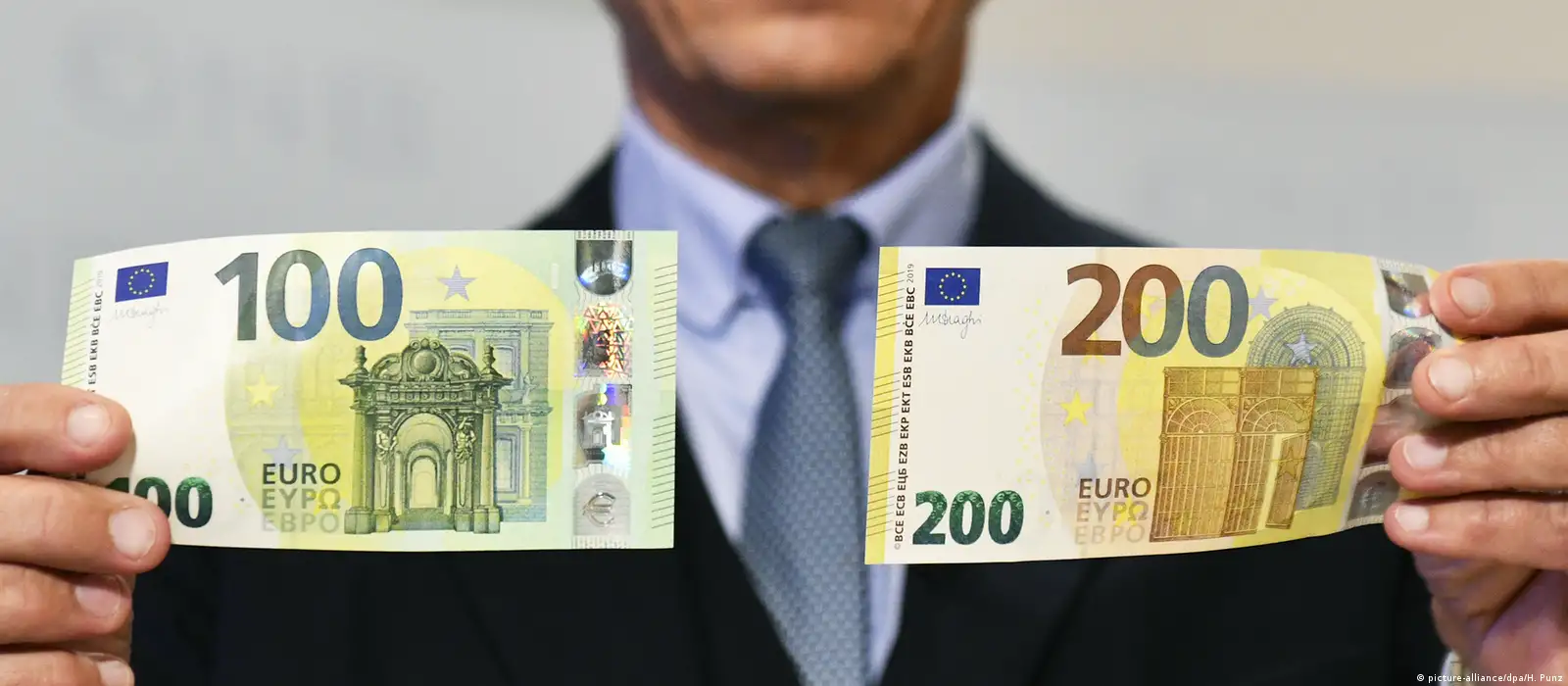 ECB unveils new €100 and €200 banknotes – DW – 09/17/2018
