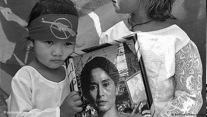 Aung San Suu Kyi Flash-Galerie (picture-alliance / dpa)