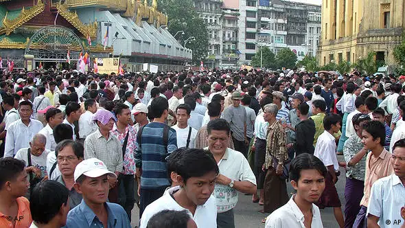 Flash-Galerie Birma Burma Myanmar Demonstration in Rangun