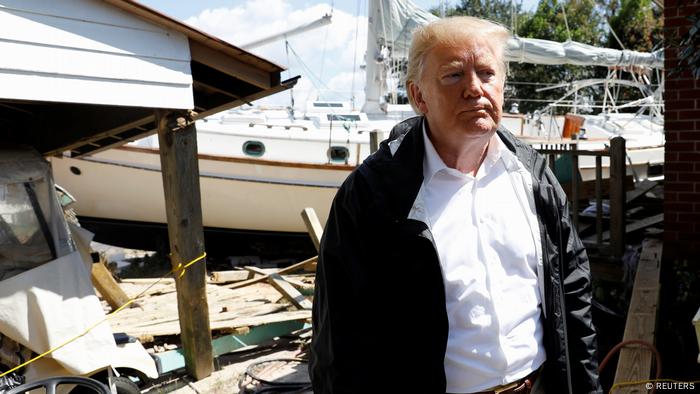 USA North Carolina - Trump besucht New Bern nach Hurricane Florence (REUTERS)