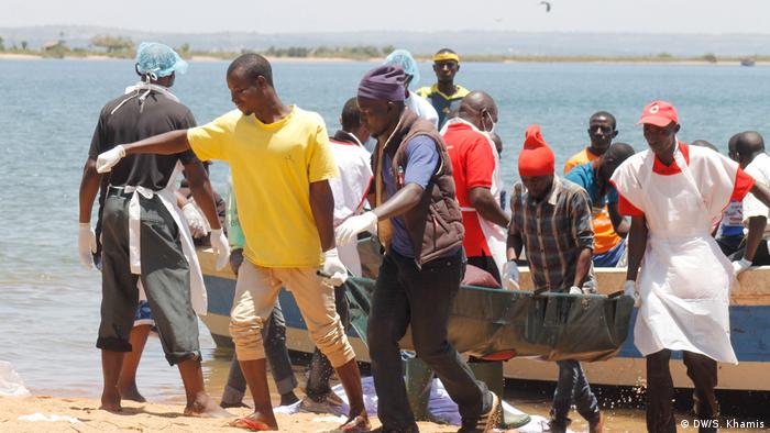 El número de personas que ha fallecido tras el naufragio de un ferri en la parte tanzana del Lago Victoria se sitúa ya en los 170. Hasta el momento solo se han contabilizado 40 supervivientes. 22.09.2018