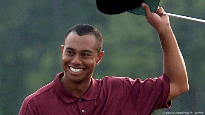 Tiger Woods celebrates victory at Augusta (picture-alliance/dpa/R. Sullivan)