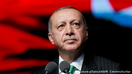 Ердоган първо заплаши че ще изгони посланиците на десет западни
