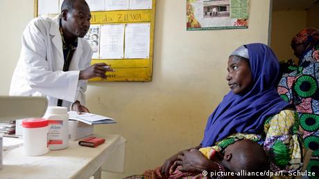 Health station in Garin Goulbi, Niger (picture-alliance/dpa/T. Schulze)