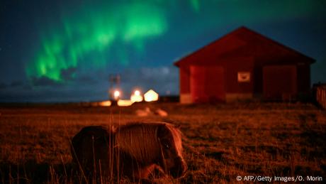 BdTD Bild des Tages Deutsch Nordlichter in Norwegen (AFP/Getty Images/O. Morin)