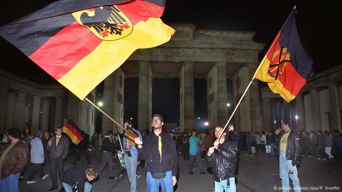 25 Jahre Deutsche Einheit (picture-alliance/dpa/P. Kneffel)