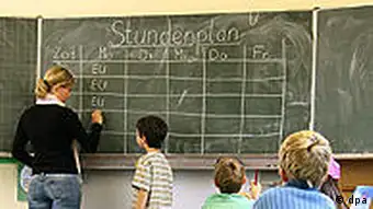Symbolbild Lehrermangel Unterricht Schulen Deutschland