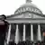 US Capitol Police verhaften Demonstranten in den Stunden vor einer geplanten Abstimmung im US-Senat über die Bestätigung des Kandidaten für den Supreme Court, Kavanaugh in Washington
