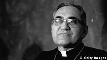 Mgr Ã“scar Romero, archevÃªque catholique Ã  San Salvador, au Salvador. (Photo by Chip HIRES/Gamma-Rapho via Getty Images)
