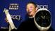 Yusaku Maezawa com protótipo de nave da SpaceX Yusaku Maezawa com protótipo de nave da SpaceX