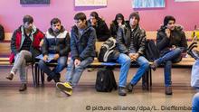 16 January 2016***
20160116 - BRUSSELS, BELGIUM: Illustration picture shows refugees at the Immigration Office (Dienst Vreemdelingenzaken-Office des Etrangers), in Brussels, Saturday 16 January 2016. BELGA PHOTO LAURIE DIEFFEMBACQ |