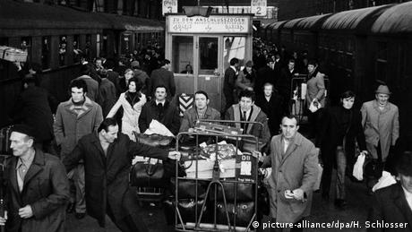 Преди 60 години в Германия пристигат първите гастарбайтери За много