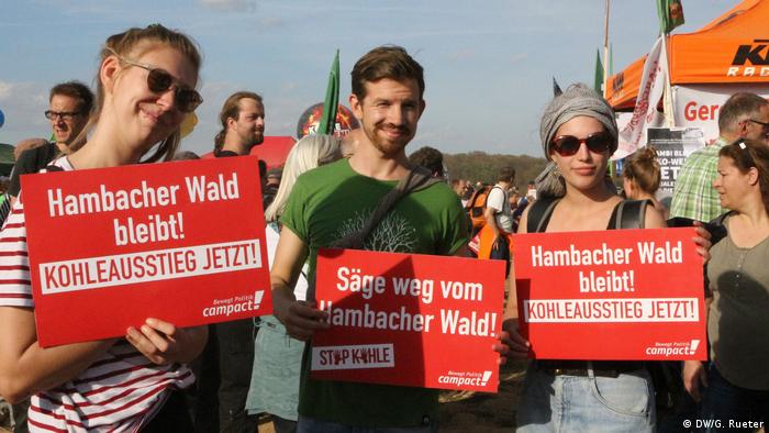 Proteste am Hambacher Wald fordern den sofortigen Kohleausstieg