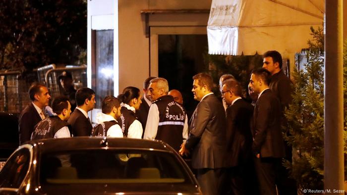 Turkish police forensic experts arrive at Saudi Arabia's consulate in Istanbul