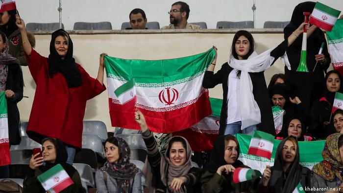 Iran Frauen in Stadion (khabaronline.ir)