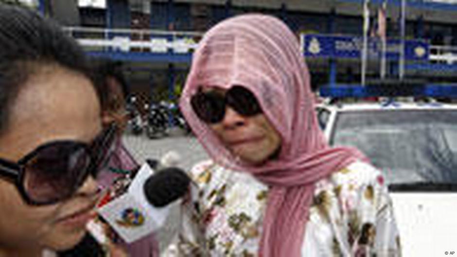 Malaysian Model Gets Temporary Caning Reprieve Asia An In Depth Look At News From Across The Continent Dw 24 08 2009