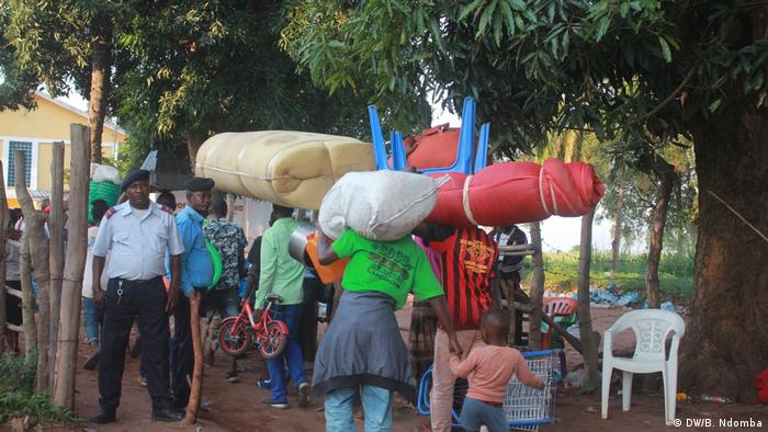 Cidadãos congoleses a serem repatriados de Angola para a sua terra natal