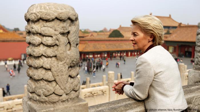Verteidigungsministerin Ursula von der Leyen in China
