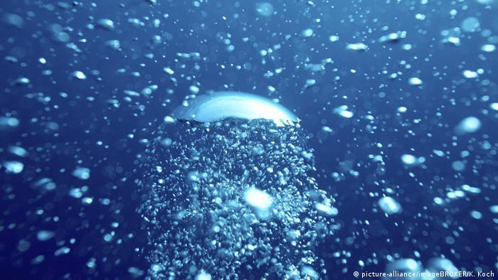 Wissenschaft Luftblasen unter Wasser