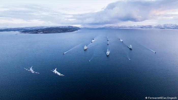 Ships participate in an exercise in Norway in November 2015 (Forsvaret/Elias Engevik)