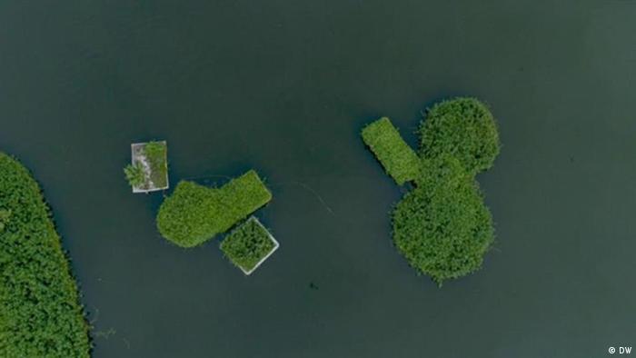 Https Www Dw Com En Tuition Fees Financing And Scholarships A 3766451 2020 11 25t10 24 14 083z Weekly 0 5 Https Www Dw Com En Visit Dw In Berlin A 15704507 2020 10 02t09 22 38 325z Weekly 0 5 Https Www Dw Com En Actor With 1000 Faces