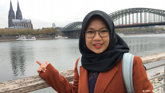 Köln Igib Prasetyaningsari aus Bogor, Studentin aus Indonesien (DW/Y. Pamuncak)