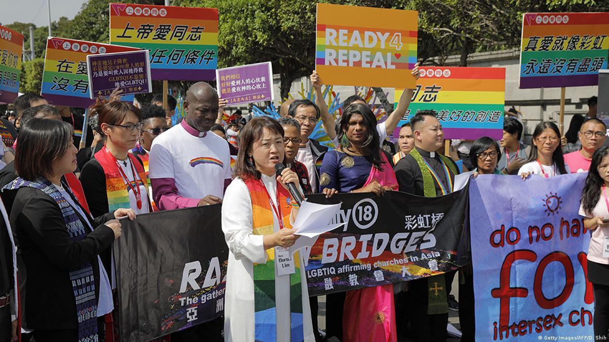 Taiwan LGBT activists call for marriage equality