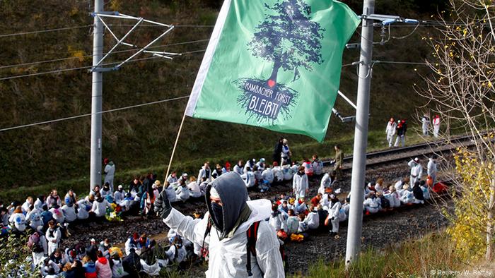 Deutschland Hambacher Forst - Aktionsbündnis Ende Gelände