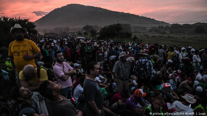 Mexiko - Migranten aus Mittelamerika auf dem Weg in die USA (picture-alliance/ZUMA Wire/M. J. Lugo)