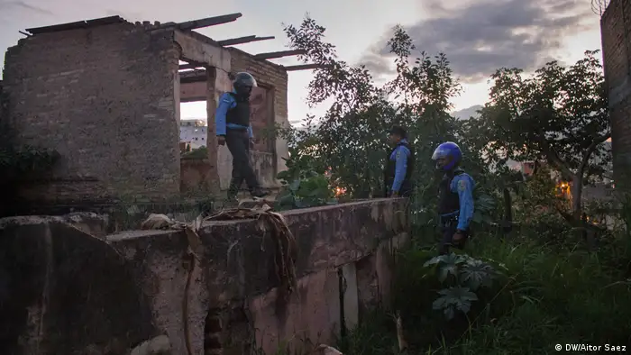 Honduras warum verlassen Migranten ihre Heimat (DW/Aitor Saez)