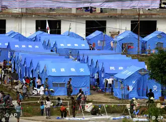 中国在云南南伞为缅甸果敢难民搭建难民营