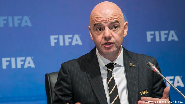 Infantino se defiende: ″FIFA no ha malgastado un solo franco″ | Europa al día | DW | 07.11.2018