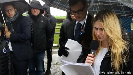 Belgien | Christoph Sentis und Rebecca Böhmer auf der Gedenkstätte in Ypern