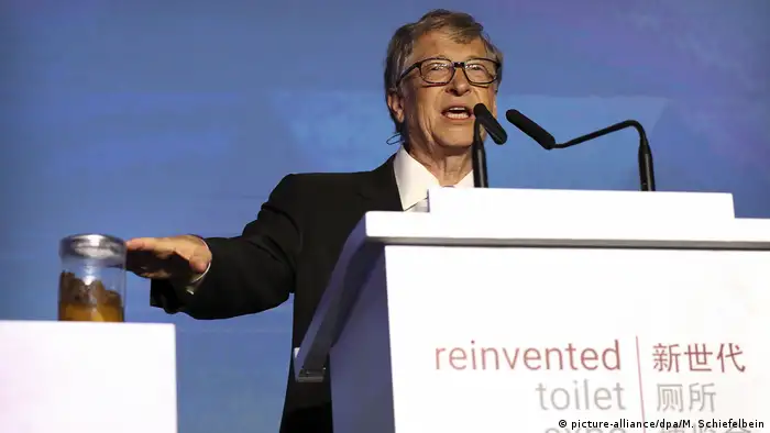 China, Beijing: Bill Gates eröffnet Reinvented Toilet Expo