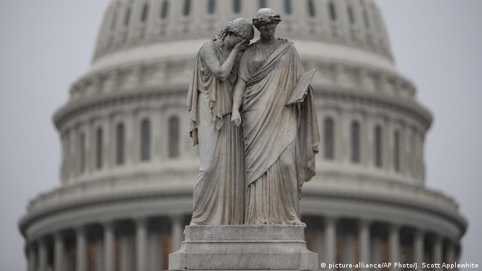 Вече е ясно: след междинните избори в САЩ републиканците запазват