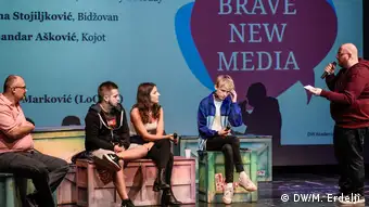Youtuber und Instagrammer aus den Niederlanden und Serbien diskutieren beim Brave New Media Forum in Belgrad über Freiheit und ethische Verantwortung auf Social Media.
