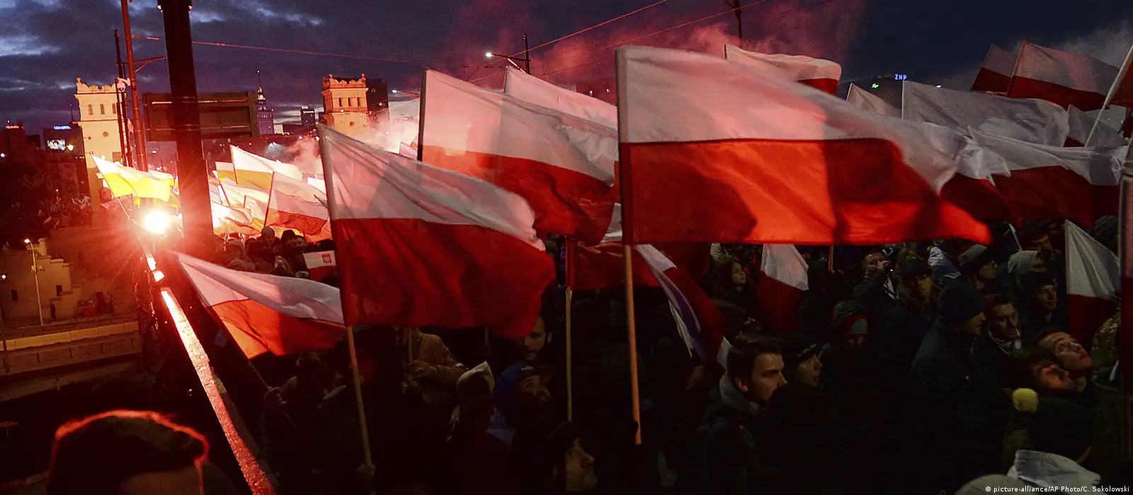 Polonia celebra el centenario de su independencia – DW – 11/11/2018, image size:1600x700