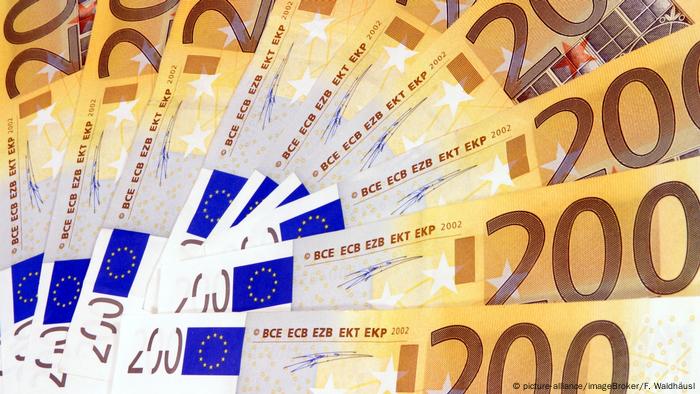 Symbolbild Euro-Geldscheine