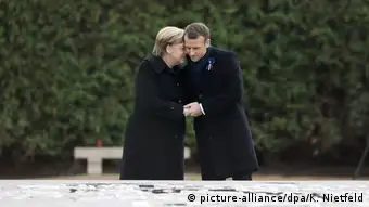 Merkel und Macron Gedenkstätte Compiegne Erster Weltkrieg | Waffenstillstand 1918