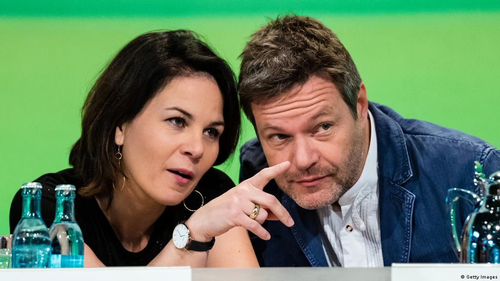 German Green Party Chief Robert Habeck Quits Twitter After Data Hack Germany News And In Depth Reporting From Berlin And Beyond Dw 07 01 2019